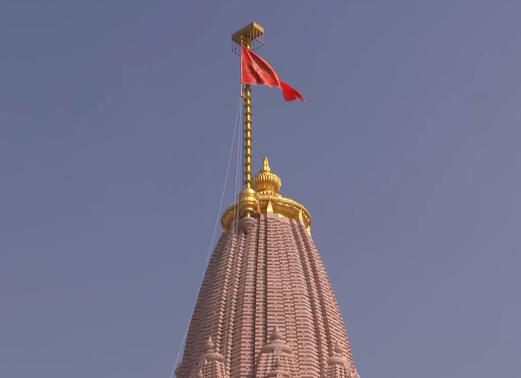 आज भगवा ध्वज 191 फीट शिखर पर फहराया गया।